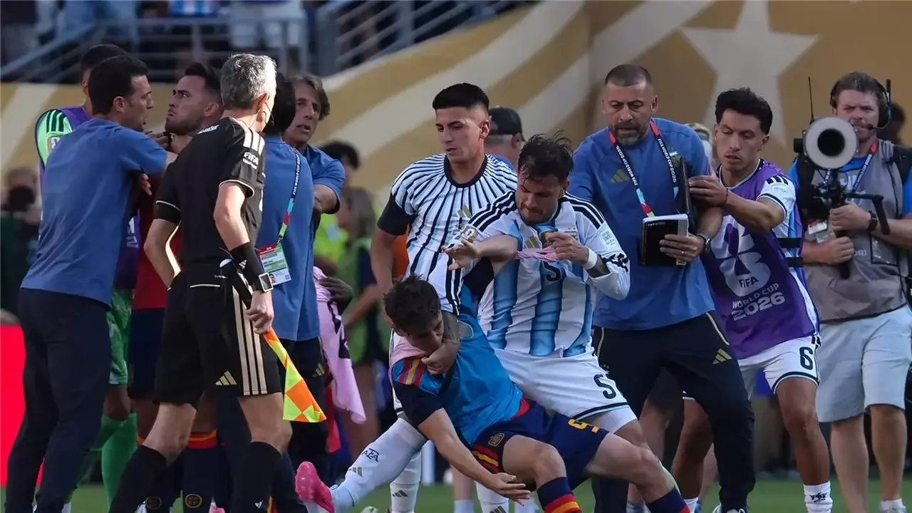 الأرجنتين تواجه عقوبات صارمة إثر أحداث نهائي كأس العالم